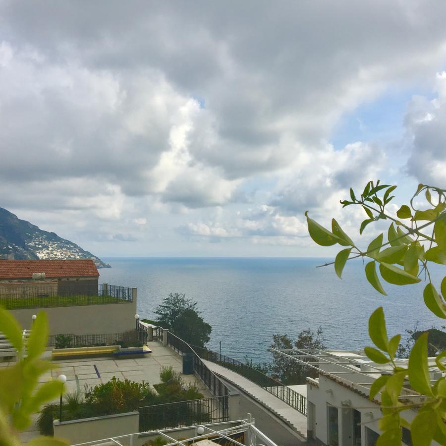 Hotel Villa Delle Palme In Positano Bagian luar foto